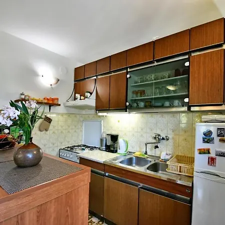 Apartment In With Sea View, Terrace, Air Conditioning, Wifi *