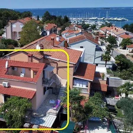 Apartment In With Sea View, Terrace, Air Conditioning, Wifi
