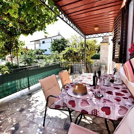 In With Sea View, Terrace, Air Conditioning, Wifi Apartment