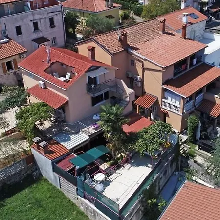 In With Sea View, Terrace, Air Conditioning, Wifi * Funtana