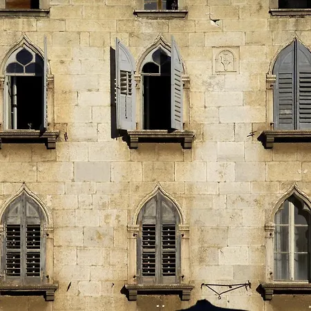 In With Sea View, Terrace, Air Conditioning, Wifi Funtana