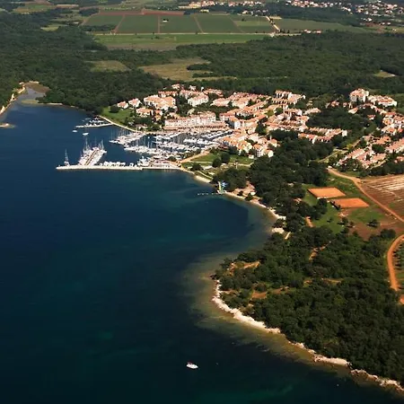 Lejlighed In With Sea View, Terrace, Air Conditioning, Wifi Funtana